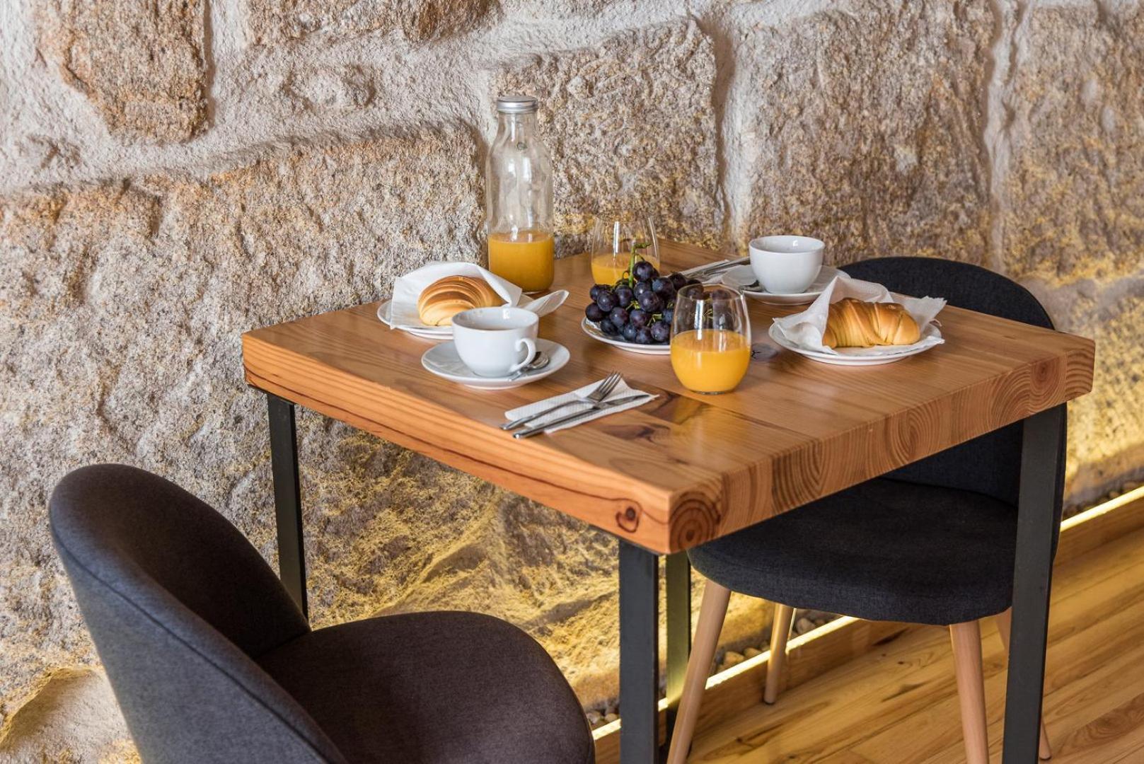 Guestready - Castlerock Pub & Hotel Porto Exterior photo